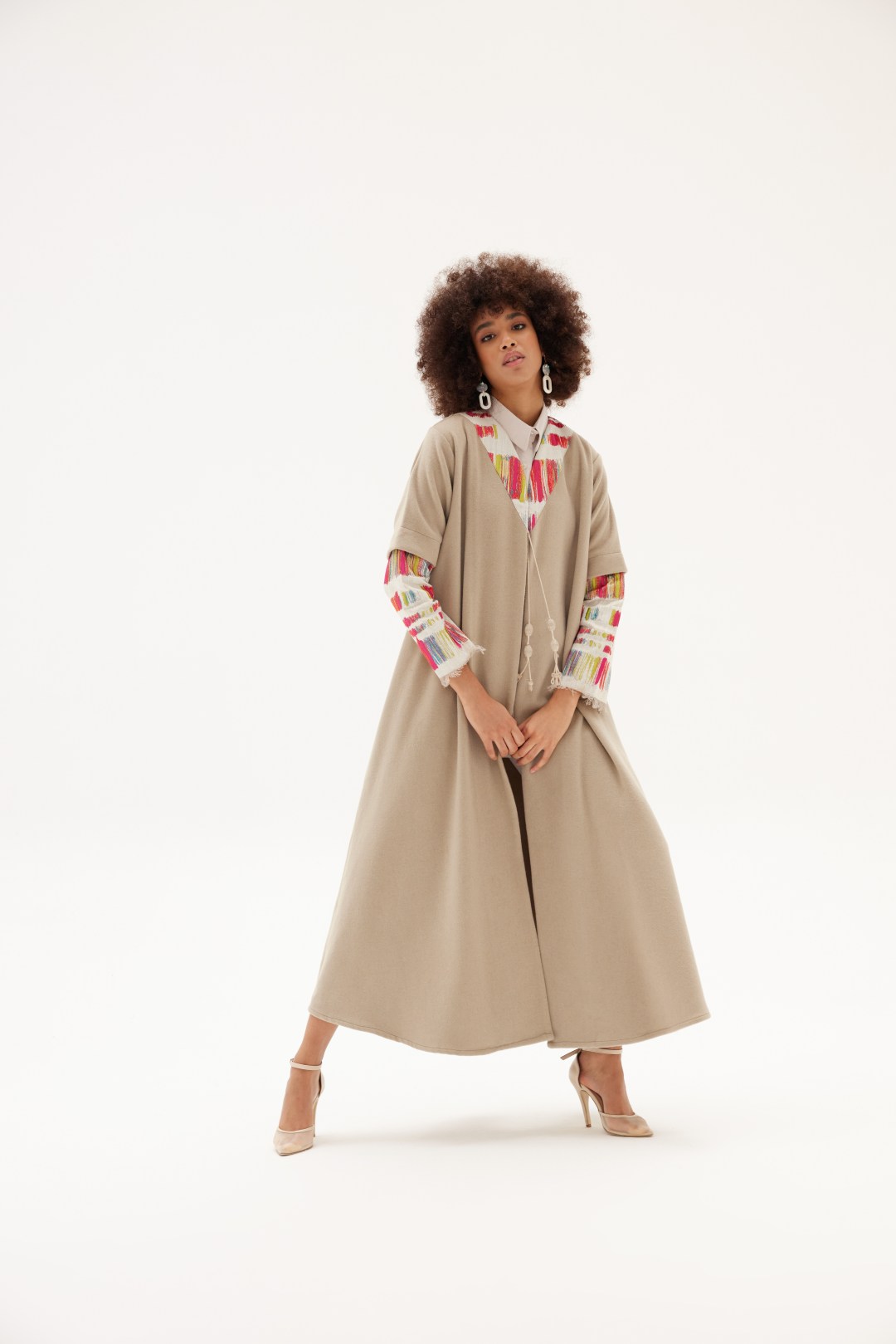 Bursh Stroke Beige Abaya