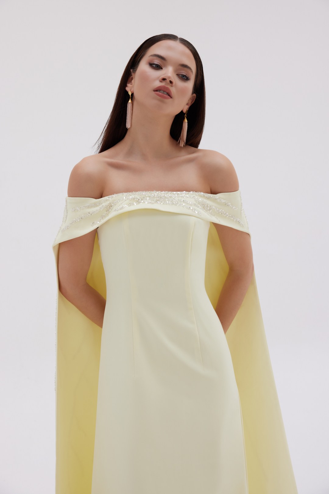 Papatya Dress With Cape At Back